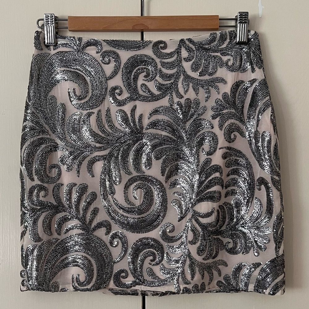 1. State - Silver Sequin Patterned Mini Skirt - Size XS